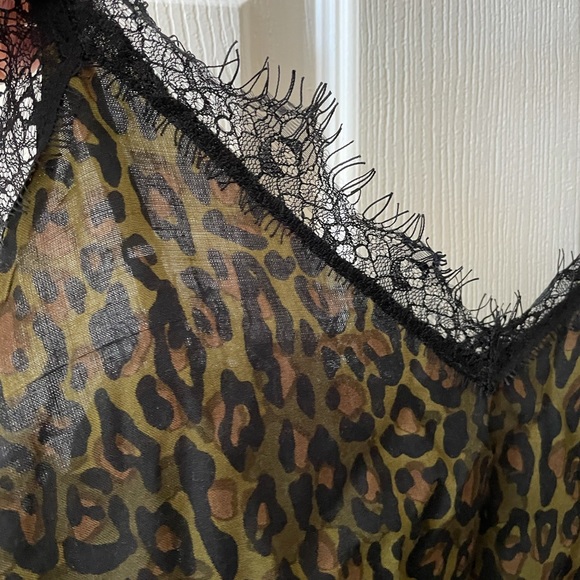 NWOT never worn tank - Picture 2 of 3